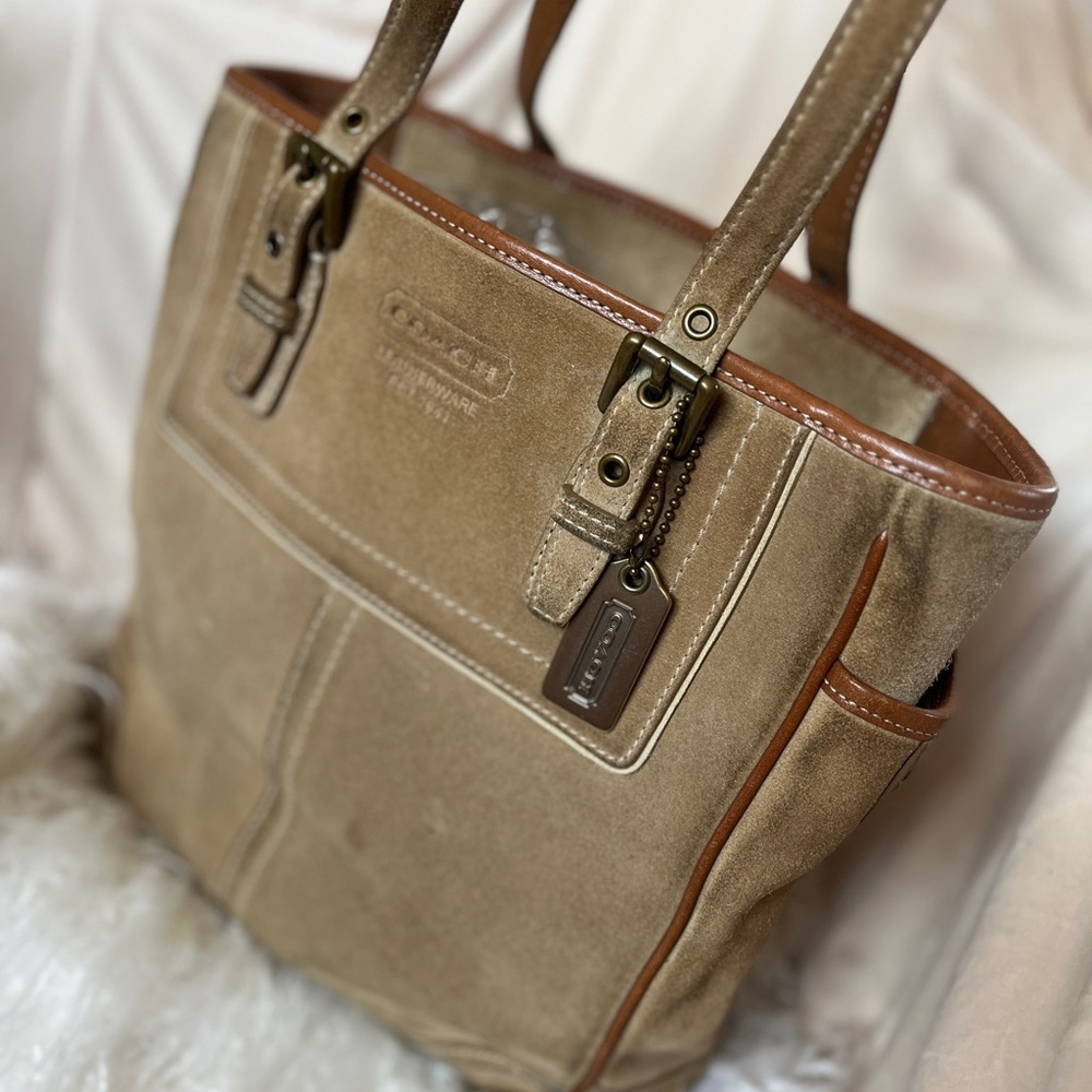 Vintage COACH Hamptons Suede Gallery Tote Bag — Tan & Brown - Picture 3 of 16